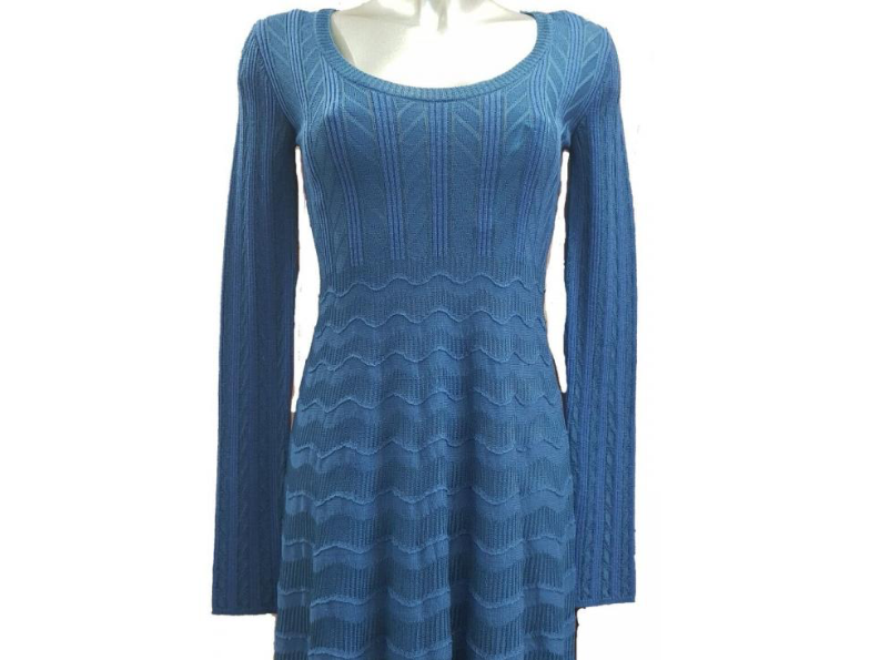 Jolie robe Missoni bleu évasée